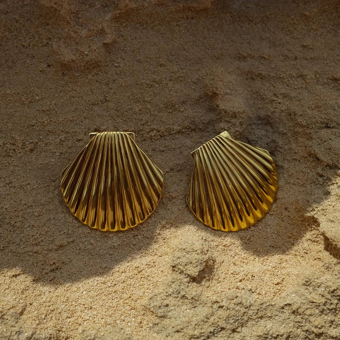 HAZEL™ | Seashell Studs