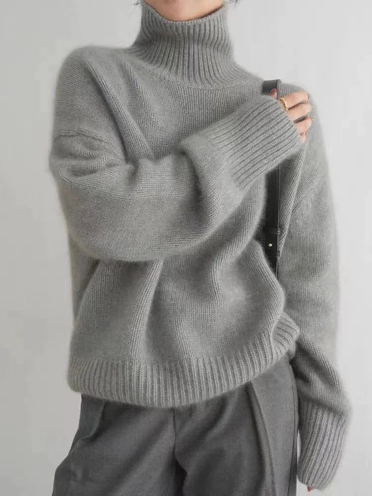 BELLA™ | Cashmere Turtleneck