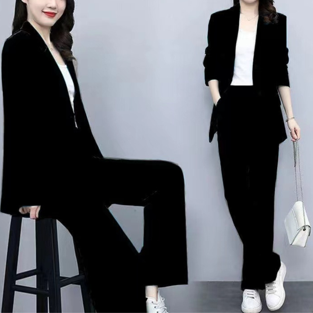 PAIGE™ | Elegant Woman's Suit