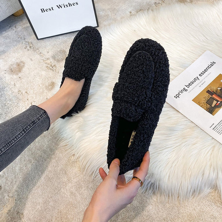 GIA™ | Plush Slippers