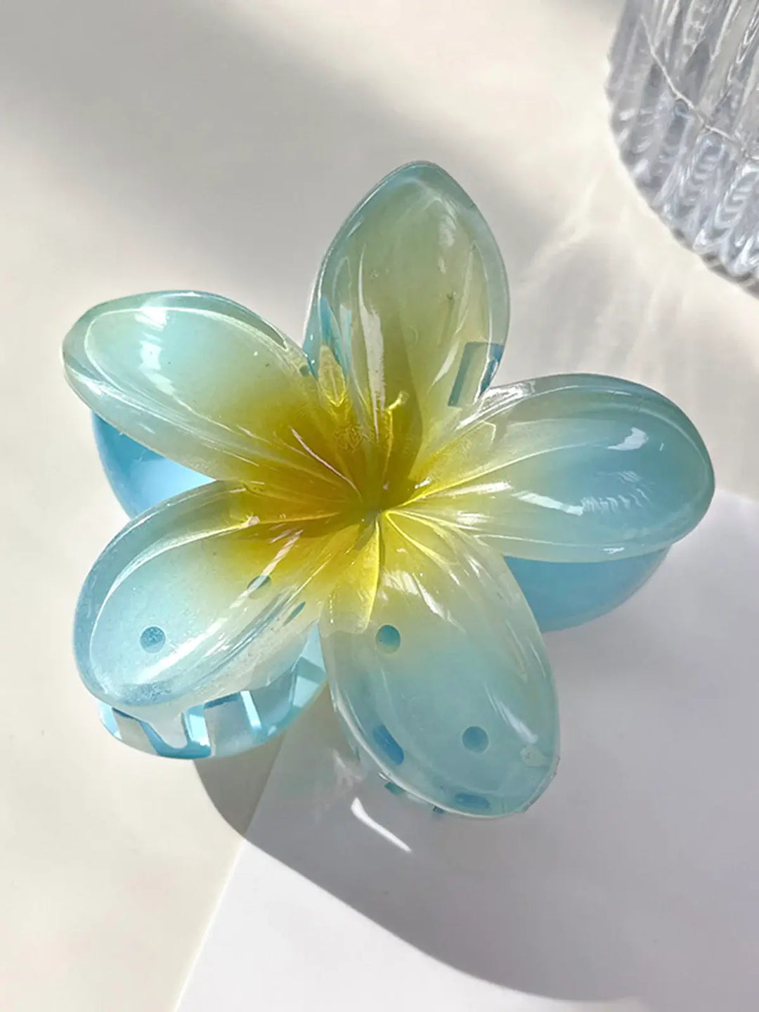 MAEVYN™ | Glossy Flower Hairclip