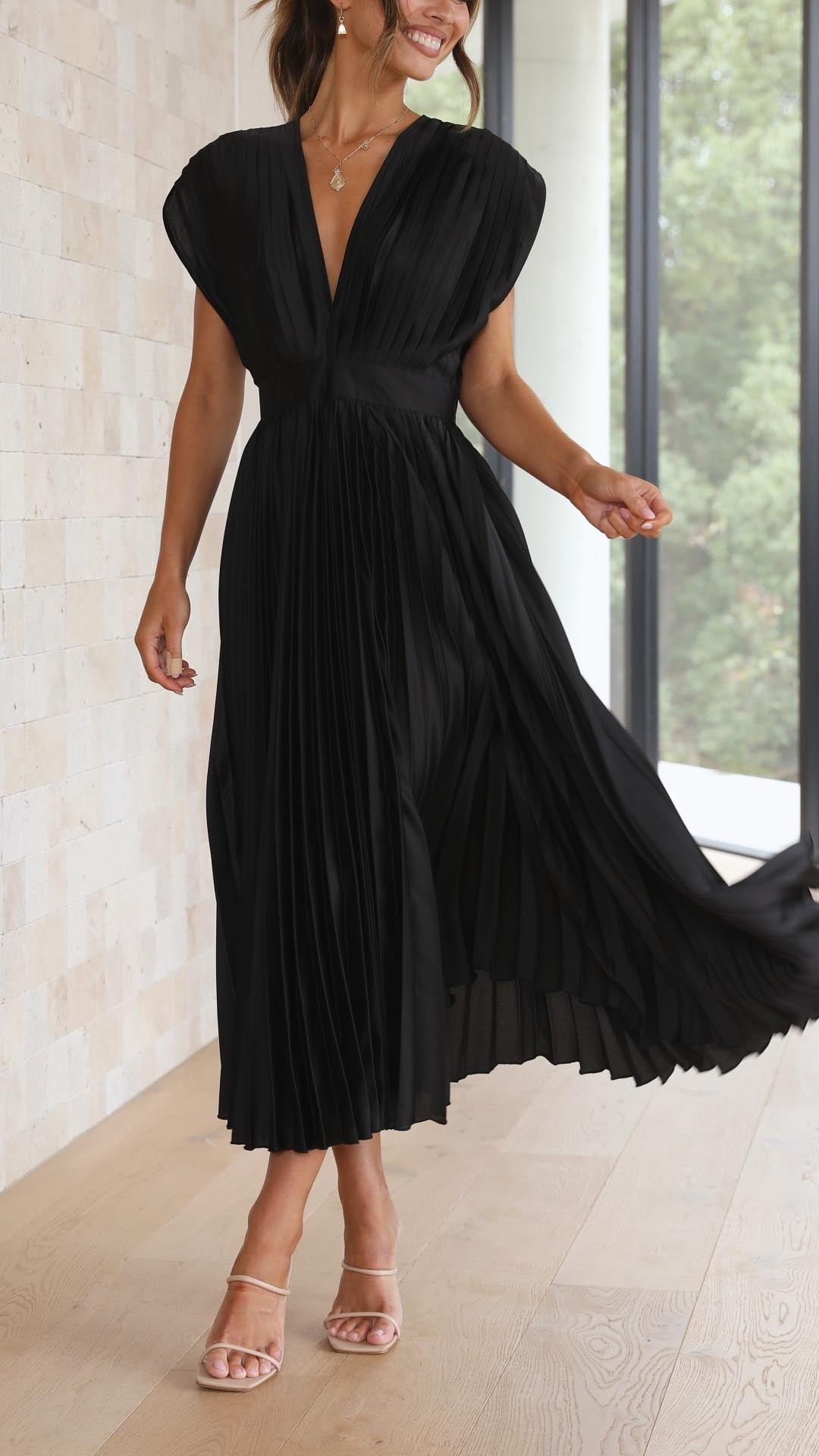 SIENNA™ | Elegant Party Dress with Plunging V-Neckline