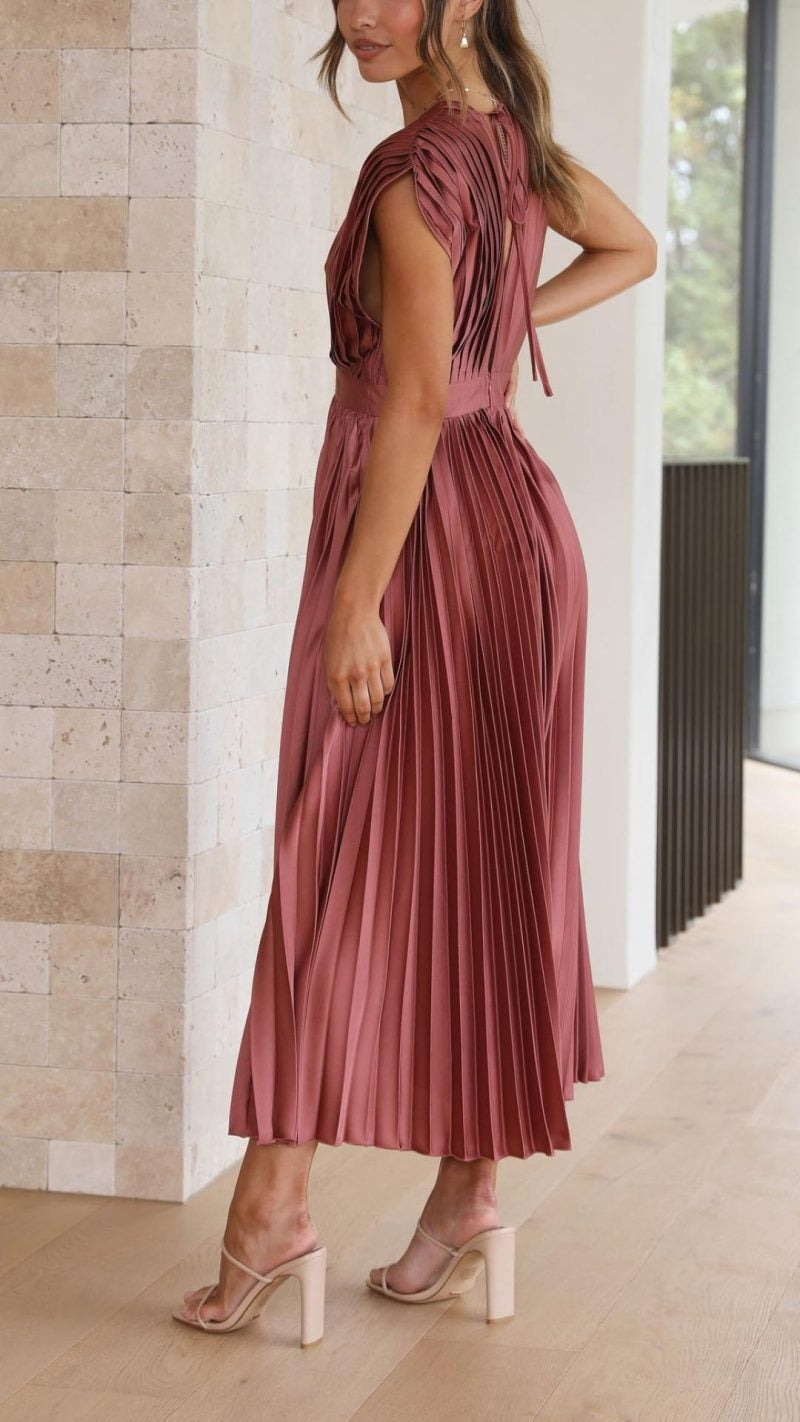 SIENNA™ | Elegant Party Dress with Plunging V-Neckline