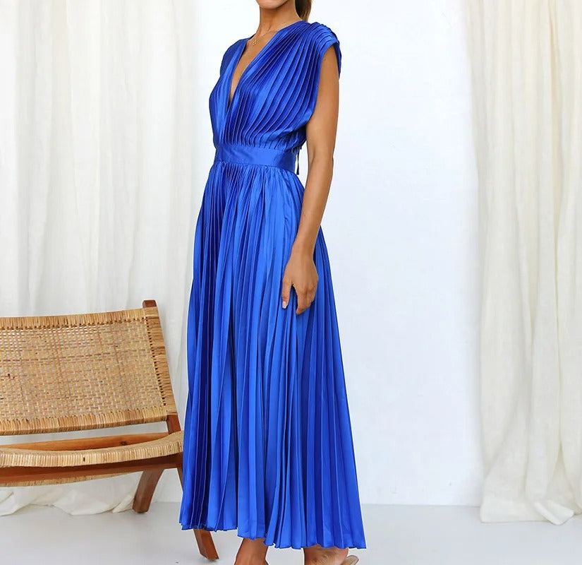 SIENNA™ | Elegant Party Dress with Plunging V-Neckline