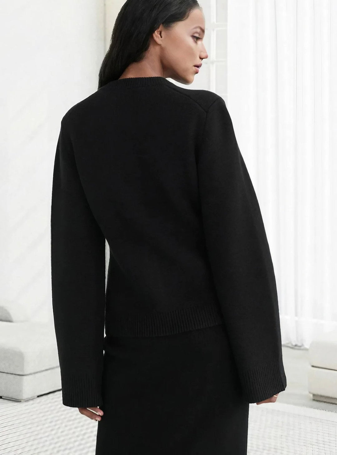 LINDA™ | Cardigan with Button Closure and Elegant Cut