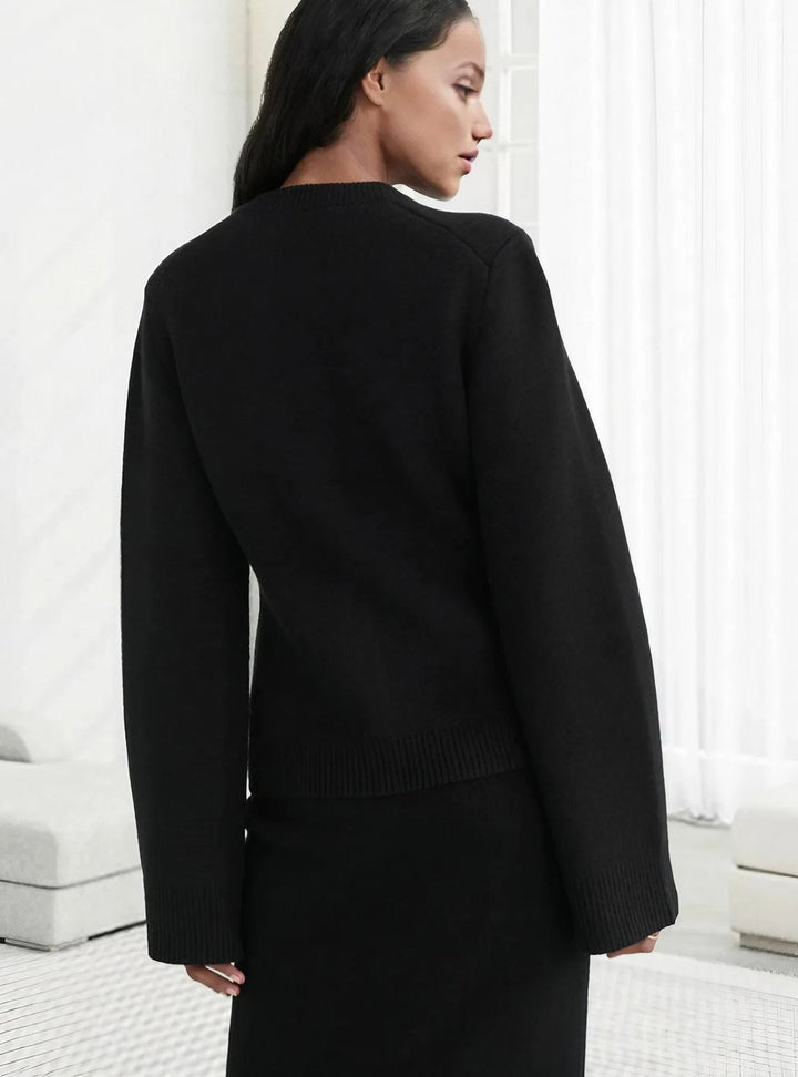 LINDA™ | Cardigan with Button Closure and Elegant Cut