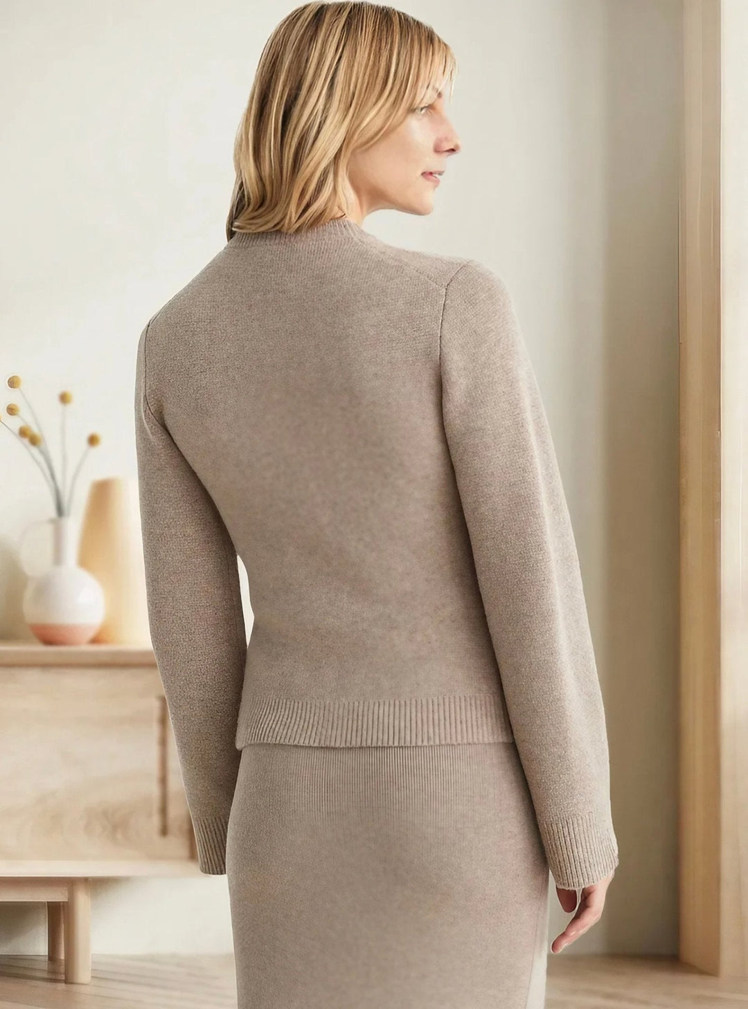 LINDA™ | Cardigan with Button Closure and Elegant Cut