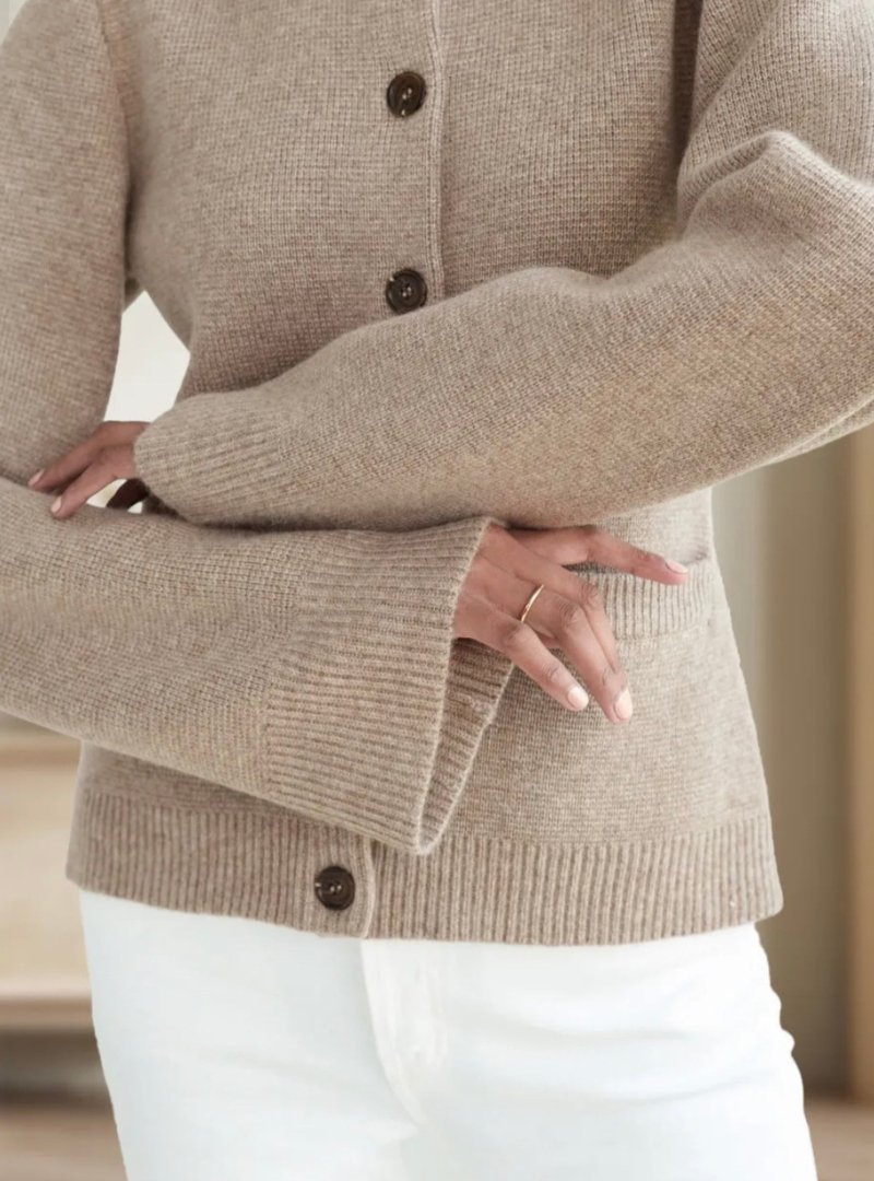 LINDA™ | Cardigan with Button Closure and Elegant Cut