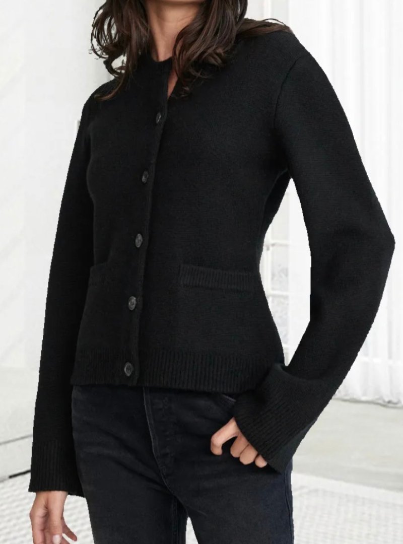 LINDA™ | Cardigan with Button Closure and Elegant Cut