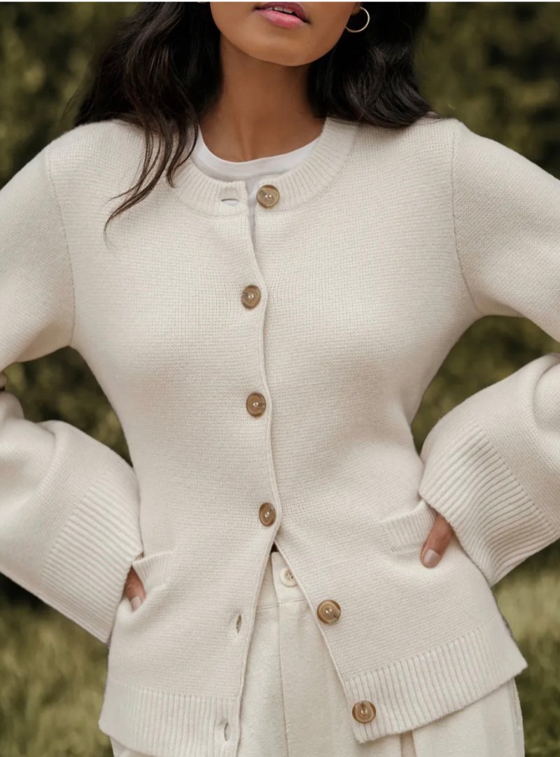 LINDA™ | Cardigan with Button Closure and Elegant Cut
