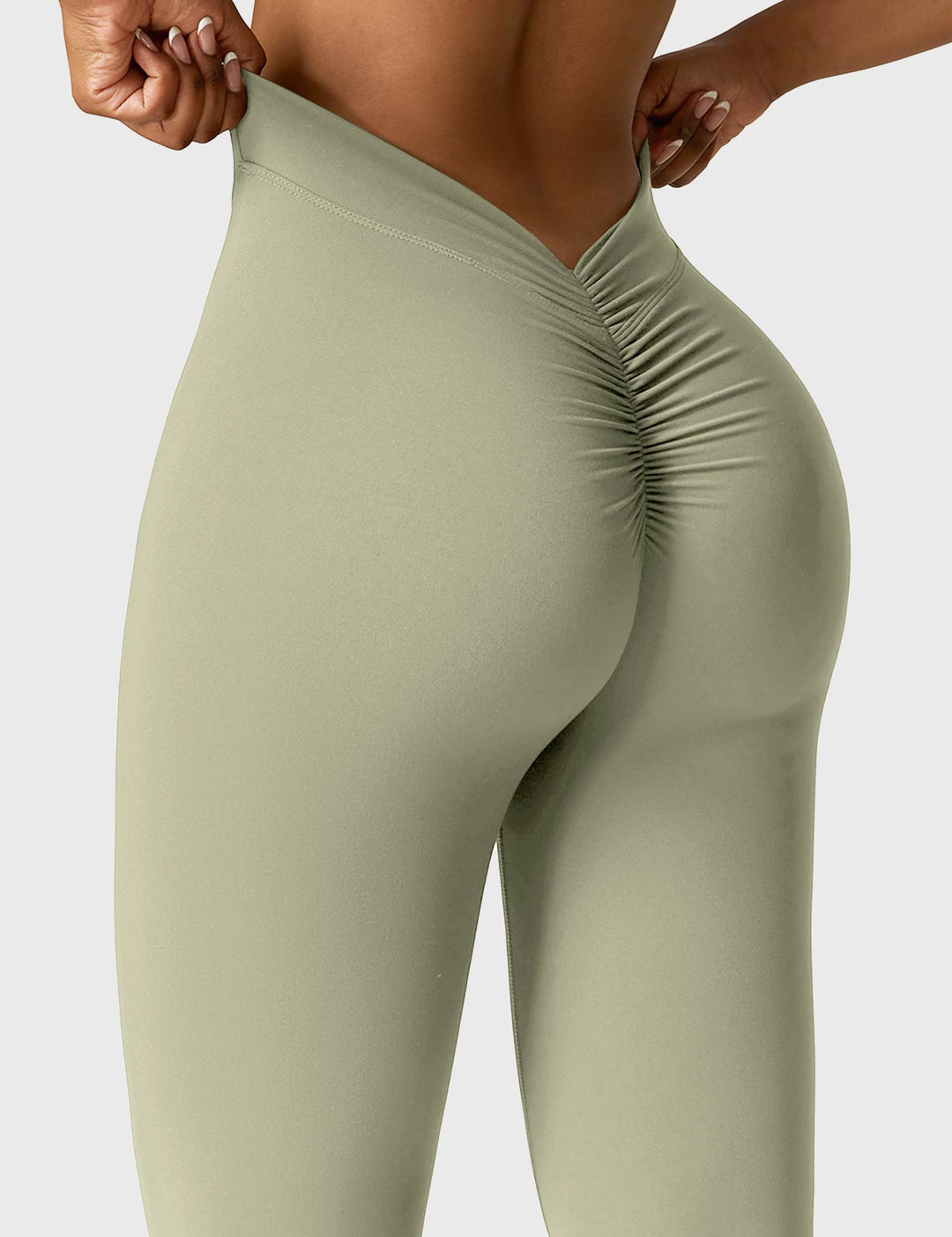 DAZE™ | V-back Flare Leggings