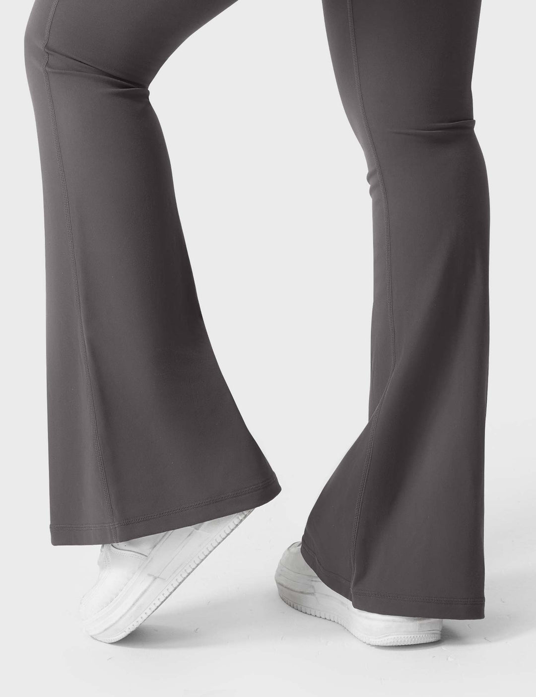 BRITTANY™ | 30" Flared Leggings with Pockets