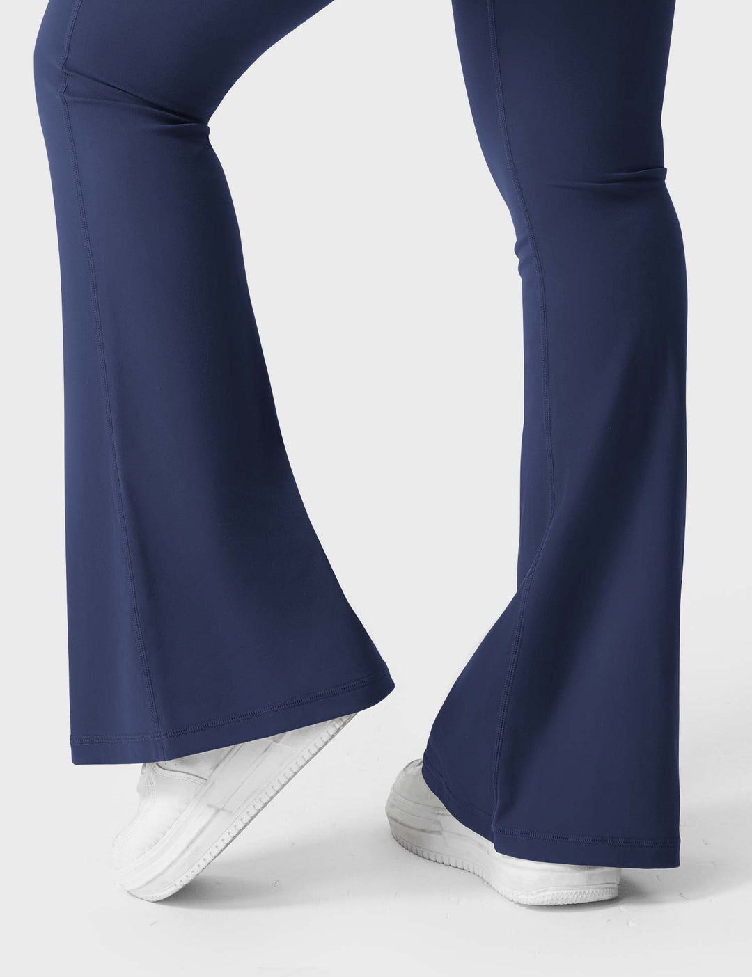 BRITTANY™ | 30" Flared Leggings with Pockets